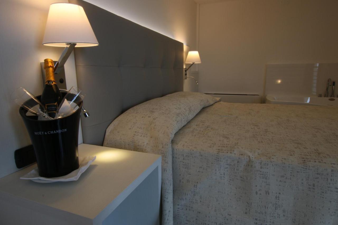 Eraclea Palace Hotel 4 Stelle S 에라클레아 마레 외부 사진