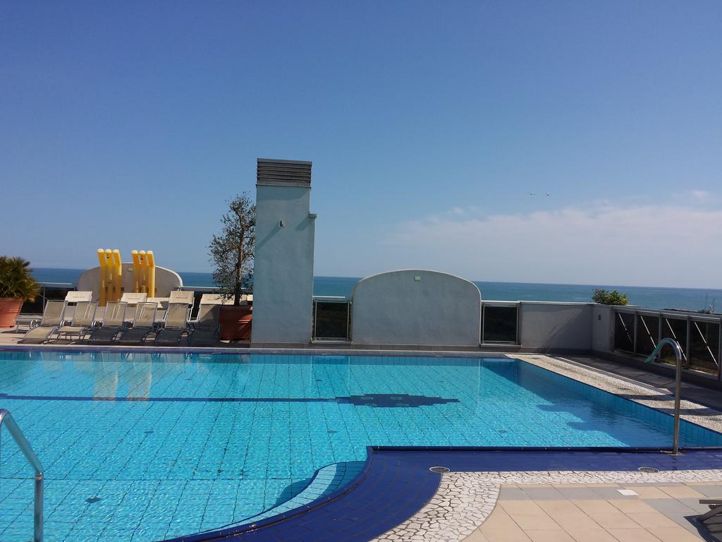 Eraclea Palace Hotel 4 Stelle S 에라클레아 마레 외부 사진